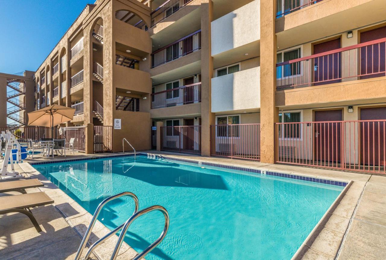 Days Inn By Wyndham Chula Vista-San Diego Exterior foto